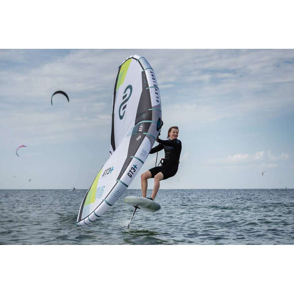 ELEVEIGHT GT3+ 2025 – AILE DE WING FOIL en session freeride