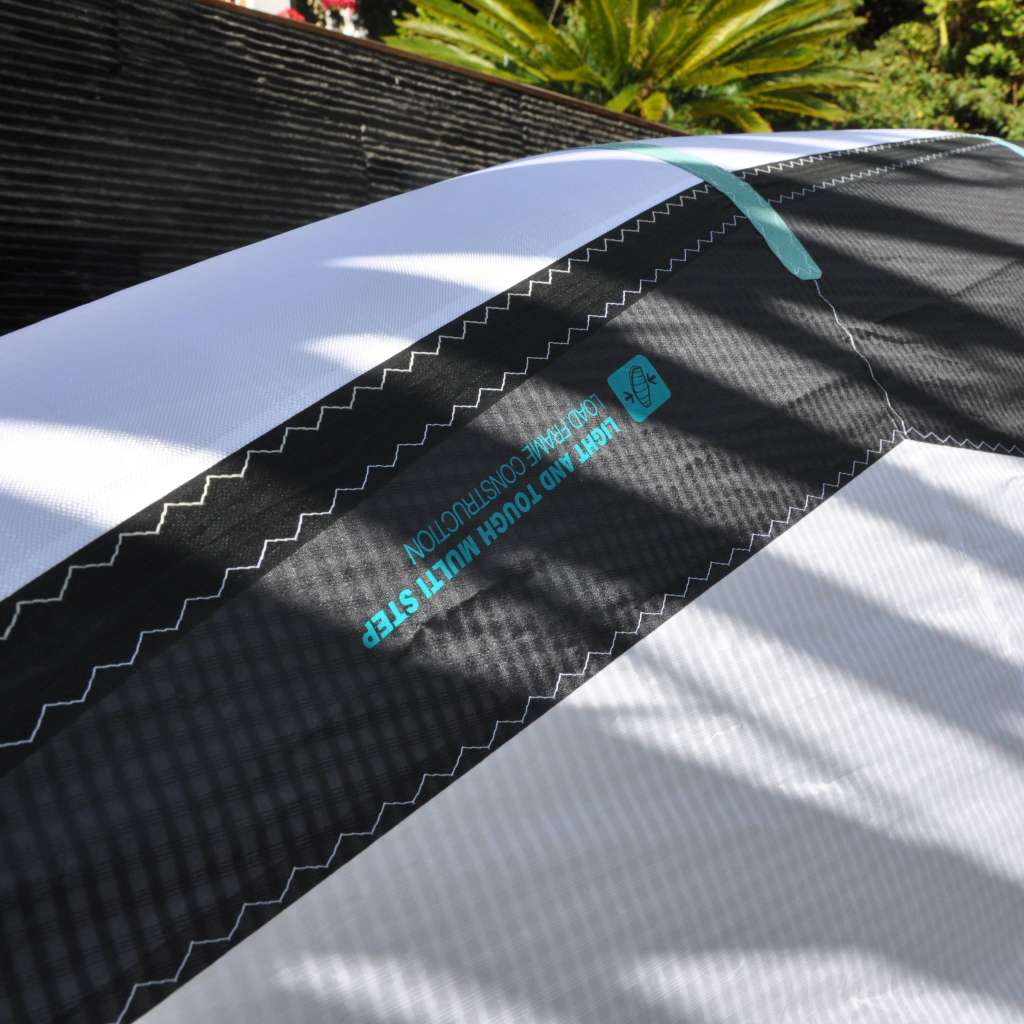 ELEVEIGHT GT3+ 2025 – AILE DE WING FOIL en action sur l'eau